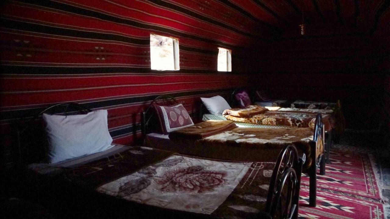 Um Sabatah Camp Ξενοδοχείο Ουάντι Ραμ Εξωτερικό φωτογραφία